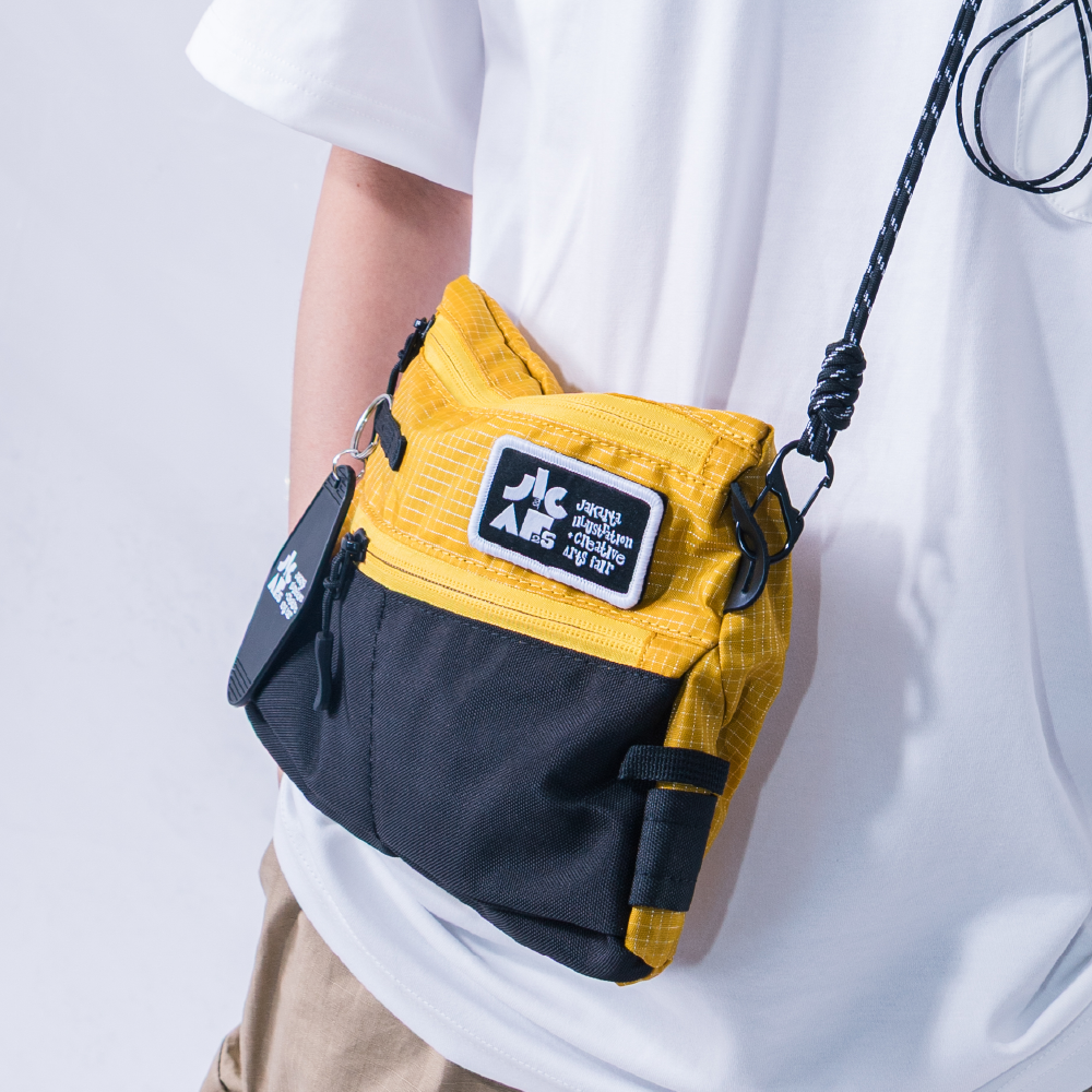 WAKAIGO X JICAF PLUGGY CROSS BODYBAG SLINGBAG