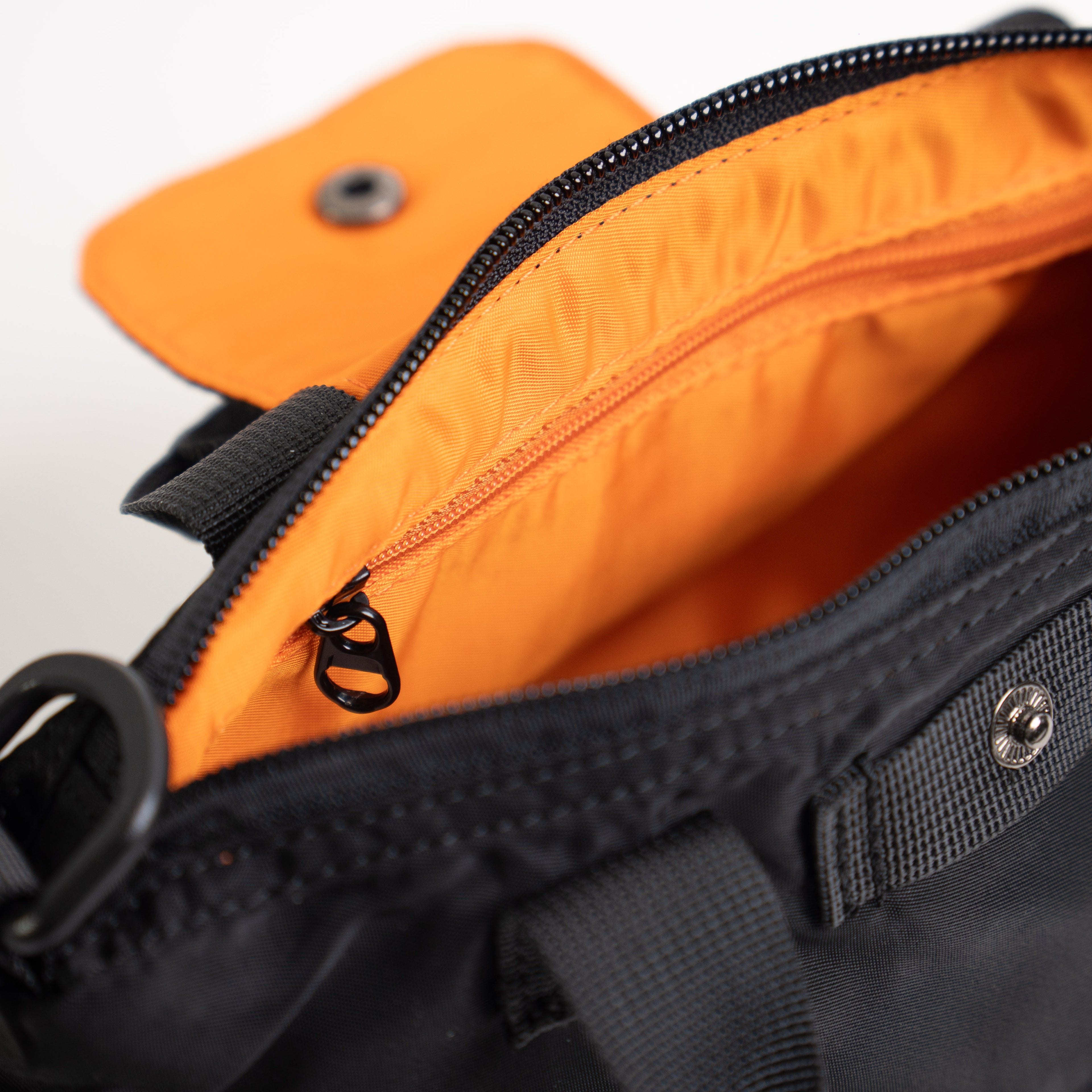 WakaiGo - WKGO WANA SLING BAG