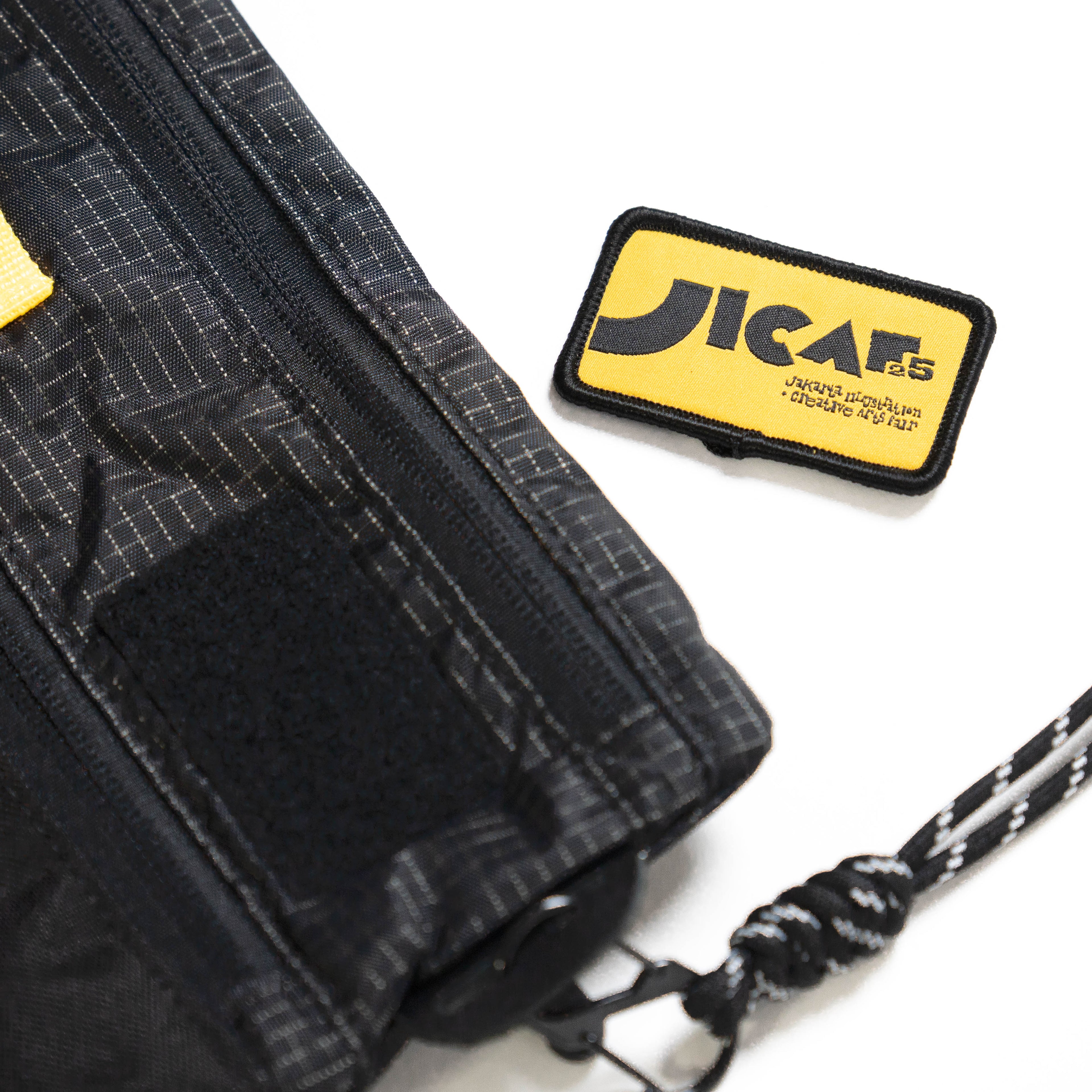 WAKAIGO X JICAF PLUGGY CROSS BODYBAG SLINGBAG